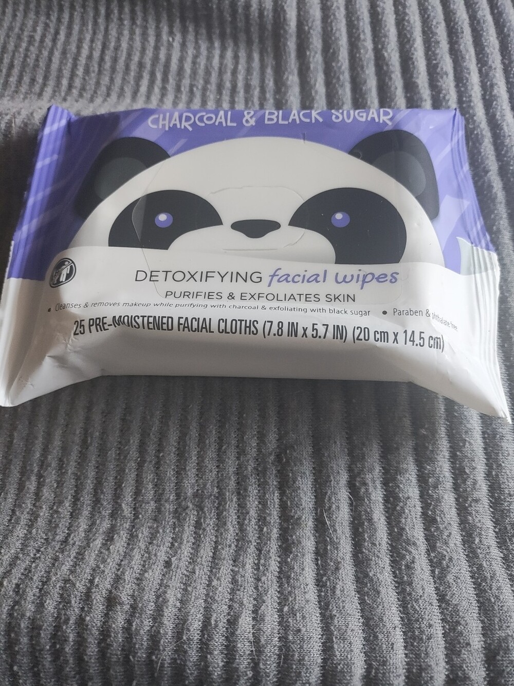 Detoxifying Facial Wipes - Charcoal & Black Sugar (Panda Packaging)